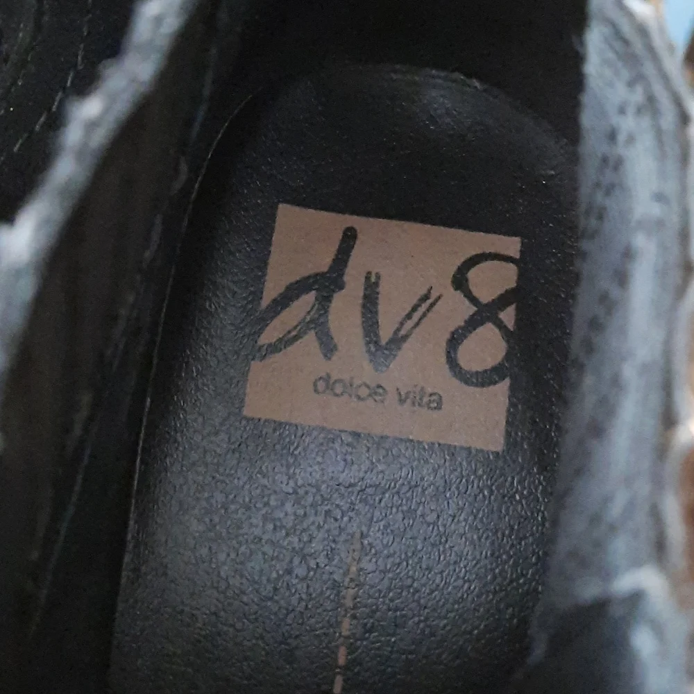 DV8 Dolce Vita Bria Black Suede Wedge Bootie Size 8.5